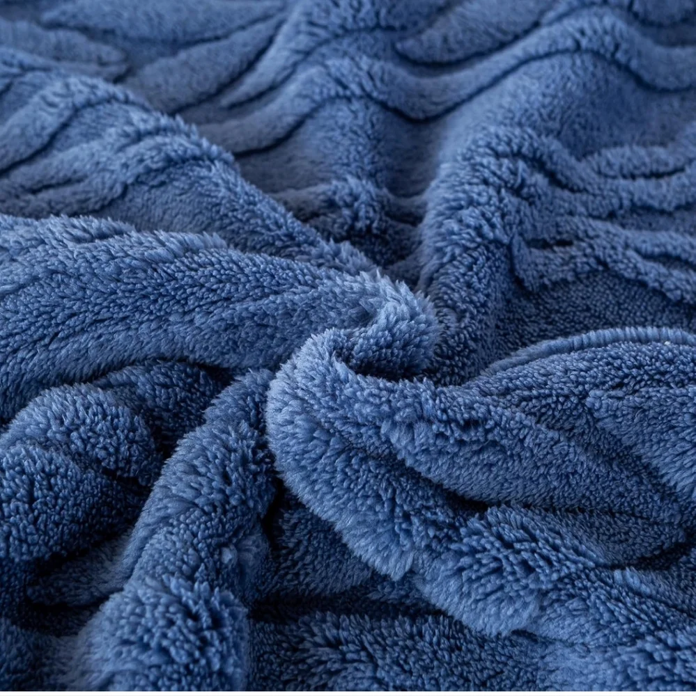 YUSOKI Sherpa Queen Size Blanket 3D Stylish Design Washed Blue 90"x90"(NWT) - Picture 7 of 10
